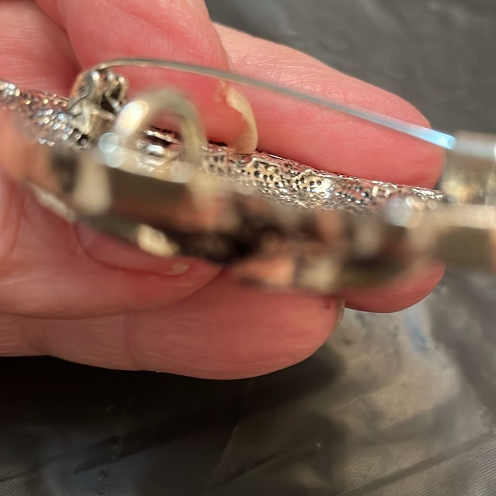 SILVERTONE MEDUSA BROOCH - Picture 8 of 8